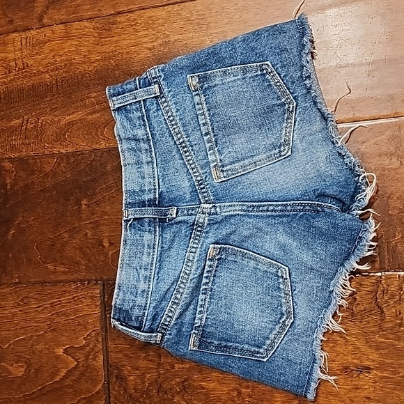 Old Navy Girls Denim Shorts 🩷🩵 - Picture 10 of 10